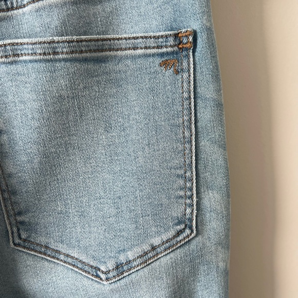 NWT Curvy Roadtripper Authentic Jeans in Cadwell Wash MD665 Size 25 - Picture 16 of 16